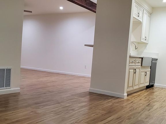 5th image of 5334 Lindley Ave Unit 124
