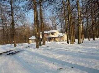 6768 Peck Rd, Ravenna, OH 44266