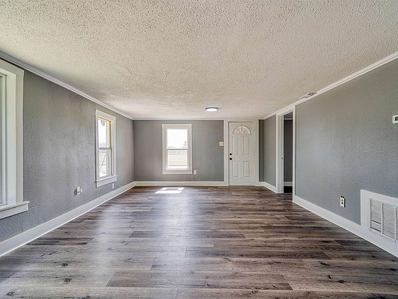 4th image of 405 N Rodeo St