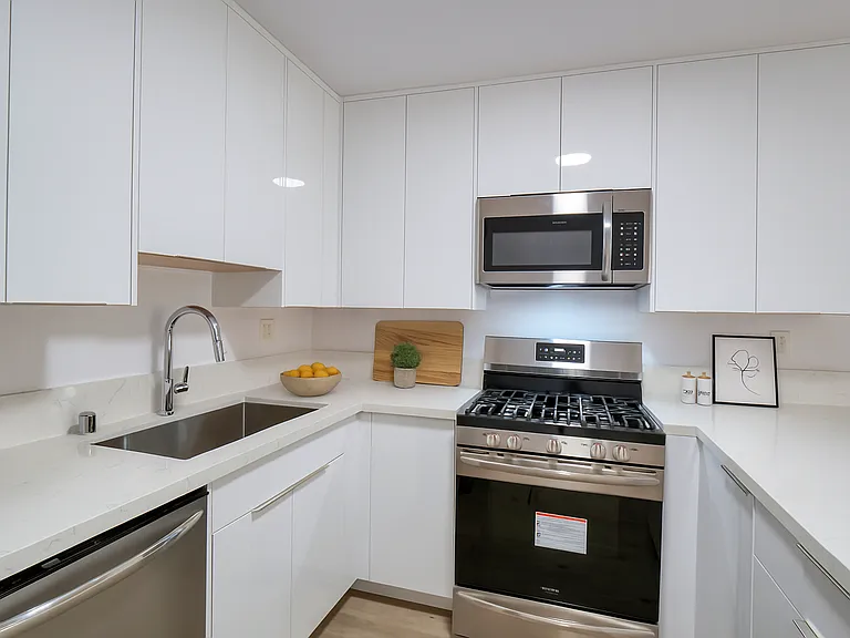 3232 W Avenue 32 — Photo 10