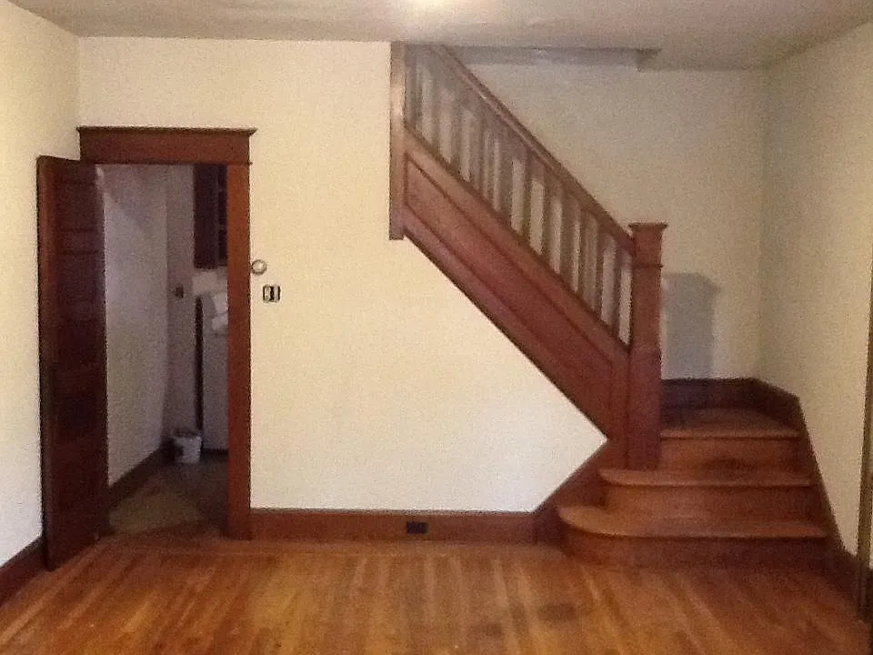 3 bed, 1.5 bath, 1150 sqft, $2,100 — Photo 3