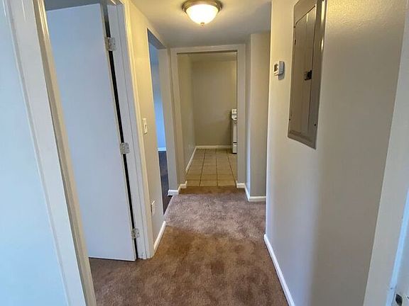 5th image of 1103 Hampton Avenue Ext #B