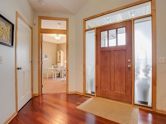 2nd image of 4424 Saint Andrews Dr