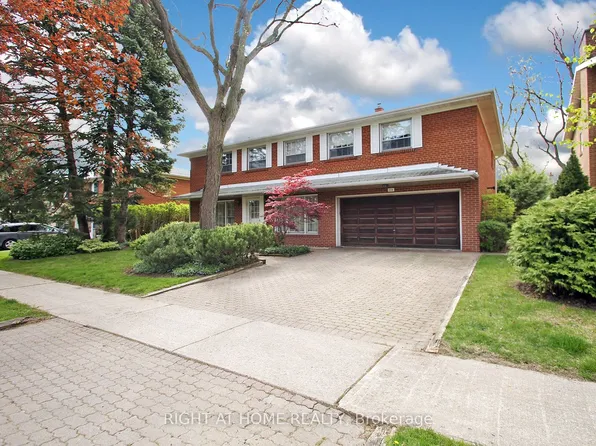 113 Lord Seaton Rd, Toronto, ON M2P 1K8