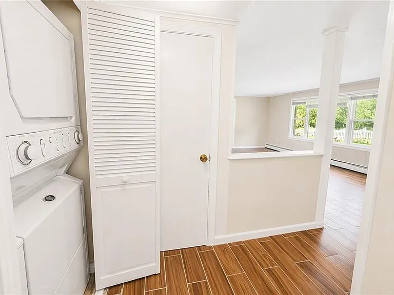 77 Victoria St — Photo 12