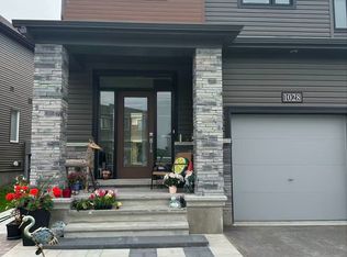 1028 Speedvale Ct, Ottawa, ON K2T 0P6