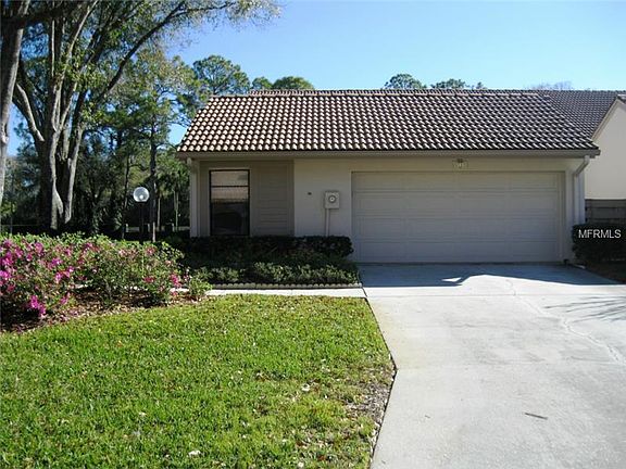 2nd image of 3111 Windmoor Dr N