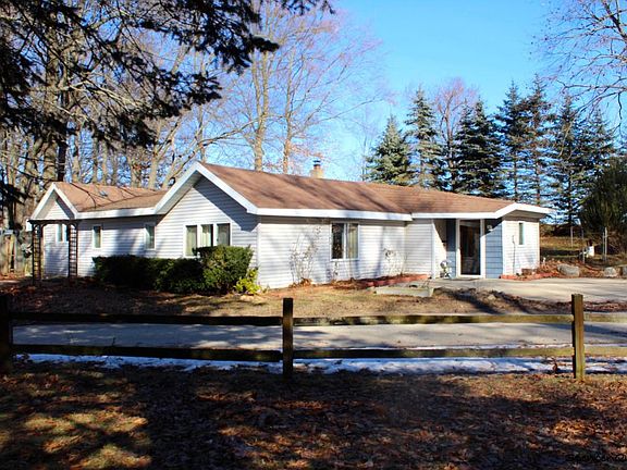 4th image of 15120 Silver Beach Dr NE