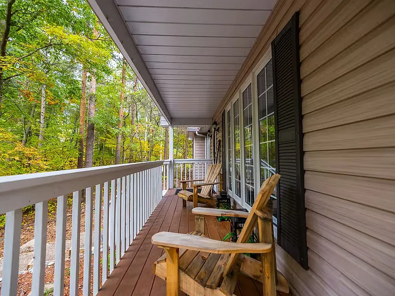 9945 Riverview Rd — Photo 24
