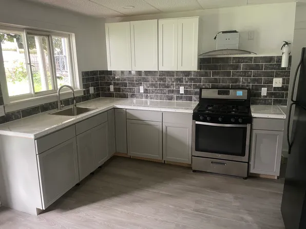 102-104 S 5th St, Duquesne, PA 15110