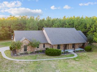 216 Westwood Lake Dr, Lufkin, TX 75904