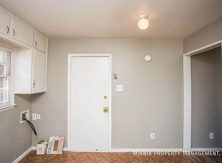 4707 42nd St — Photo 7