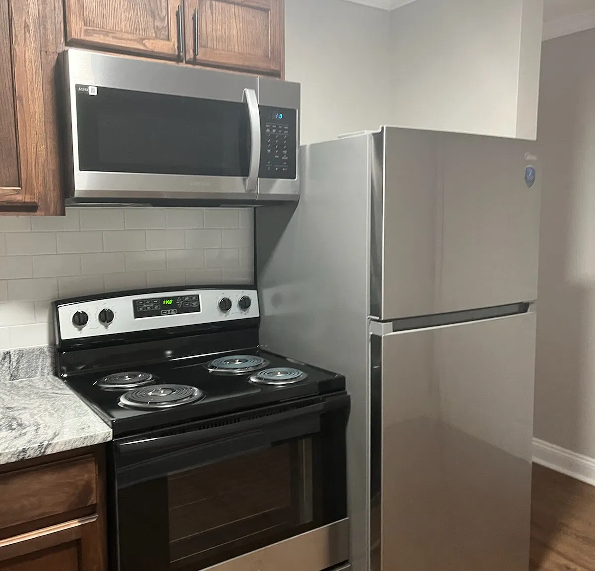 2 bed, 853 sqft, $1,795 — Photo 2