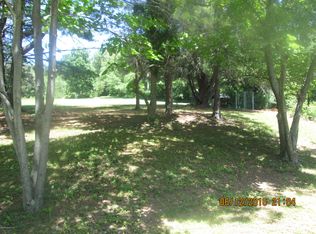 5 Lottrac Sportsmans Trl, Stroudsburg, PA 18360