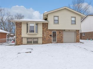 719 E 15th St N, Newton, IA 50208