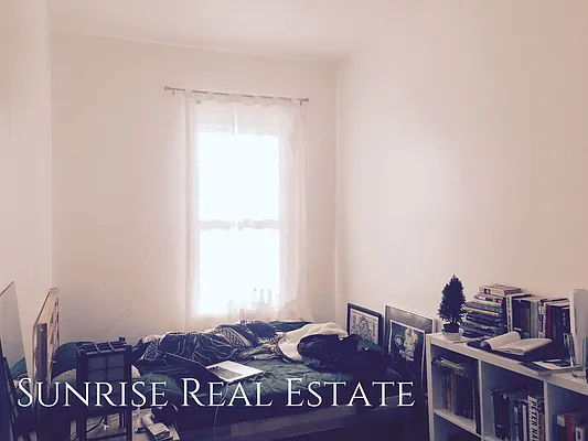 Rented by Sunrise Real Estate | media 21