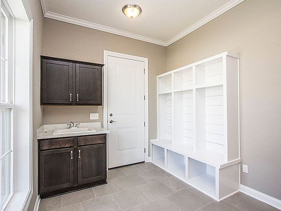 5th image of 5697 Joab St