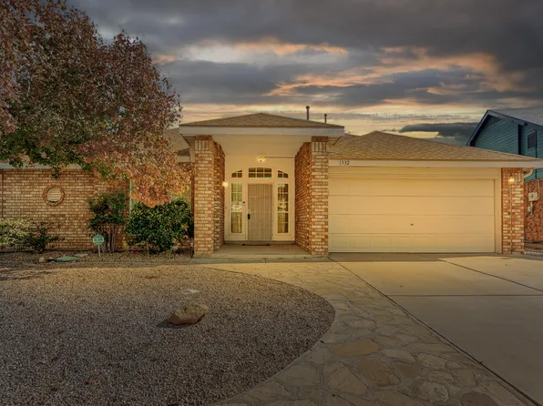 1332 Somerset Dr NW, Albuquerque, NM 87120