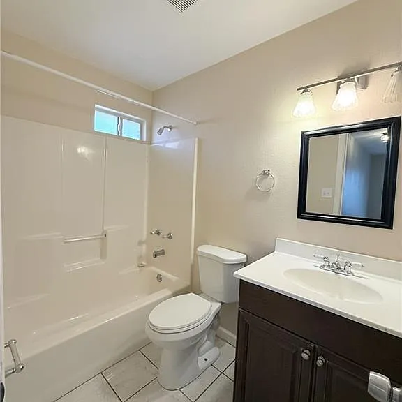 2212 N Days Cir — Photo 22