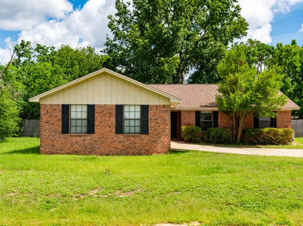 500 Krest Dr, Crestview, FL 32536