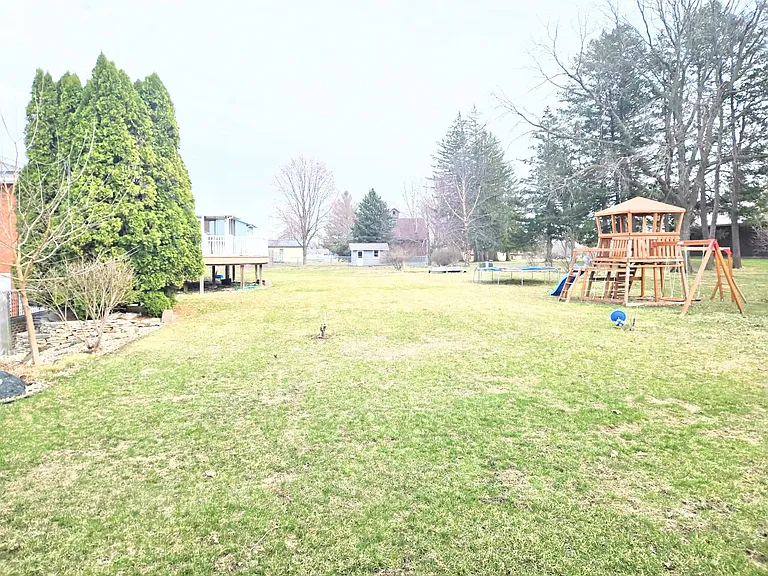 110 Bicentennial Ct — Photo 6
