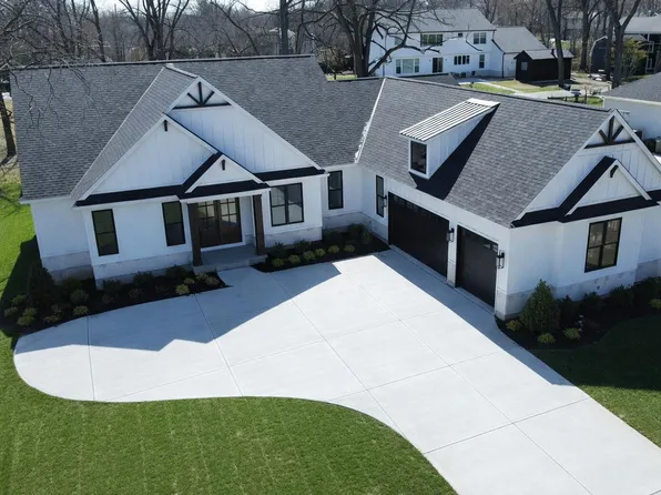 5615 Old Orchard Trl, West Bloomfield, MI 48324