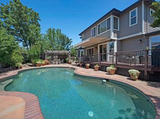 979 Lupine Court, Healdsburg, CA 95448