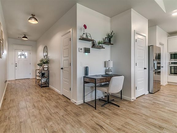 4th image of 18516 Autumn Grove Dr