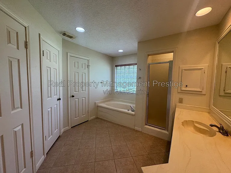 4422 Egret Dr — Photo 8