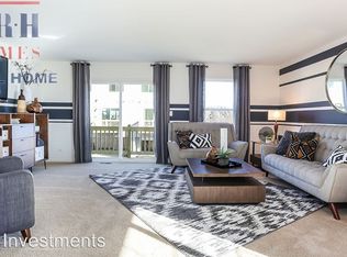 2307 Upland Rd, Pingree Grove, IL 60140