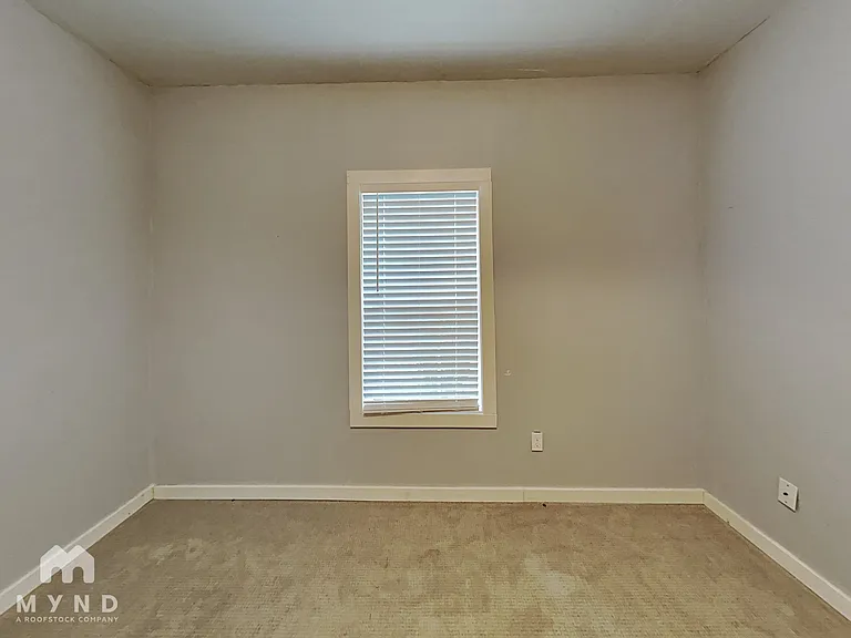 205 Ivy Ct — Photo 24