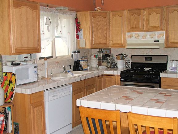 Kitchen (up)
