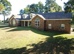 781 Beaver Lake Dr, Texarkana, TX 75501