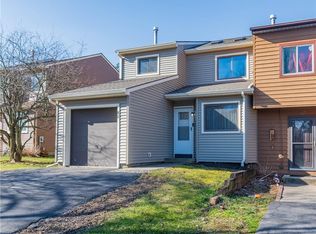 82 Sterling Pl, Highland, NY 12528