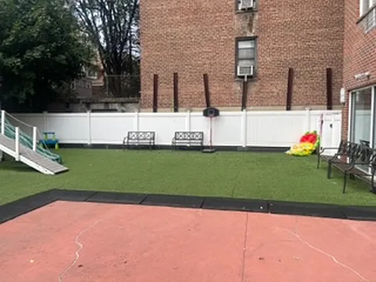 Rented by Landmark Manhattan Realty Corp | media 41