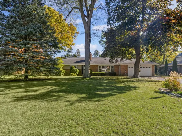 505 N Maple St, Prospect Heights, IL 60070