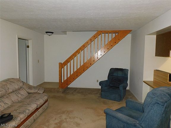 2nd image of 8027 Independence Dr