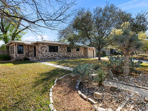 5th image of 114 Blakeley Dr