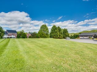 Merion Cir, Abingdon, VA 24211