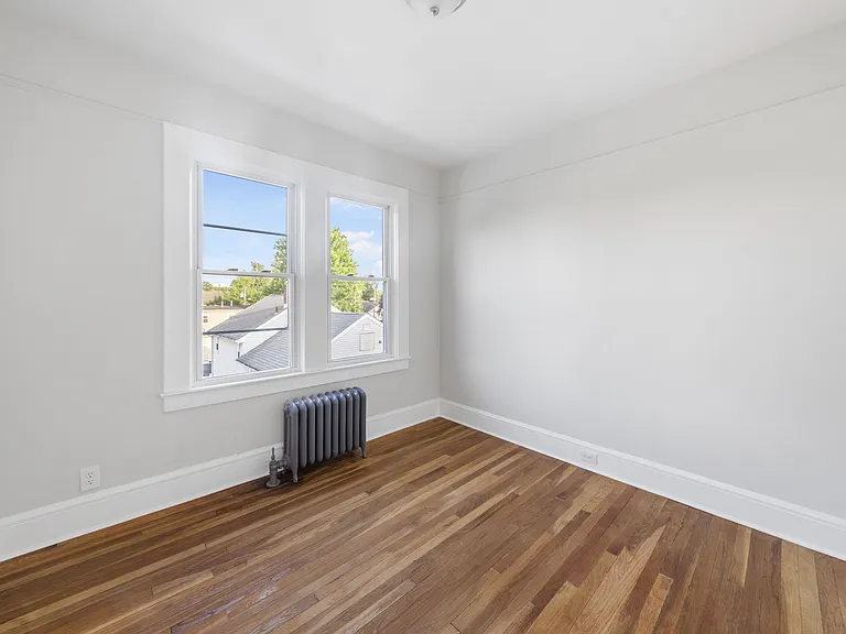 38 Lionel St #2 — Photo 7