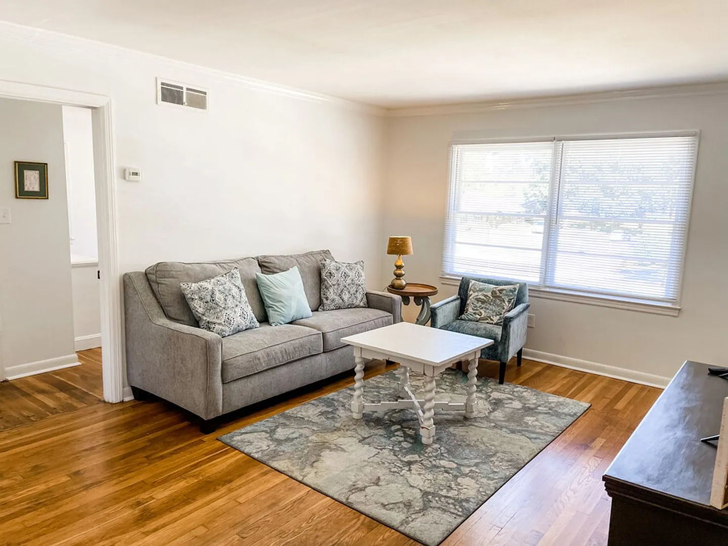 Charming Apt near Savannah's Historic District! Unit 3 — Photo 3