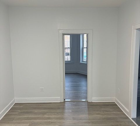 5th image of 1122 Rogers Ave APT 1F
