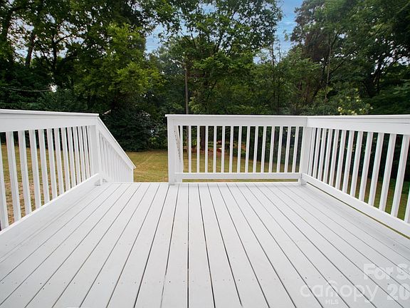 4th image of 435 W Whitley St