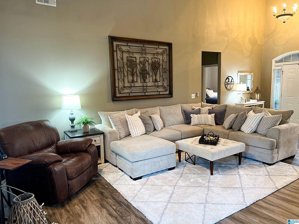 2nd image of 1130 Old Cahaba Cir
