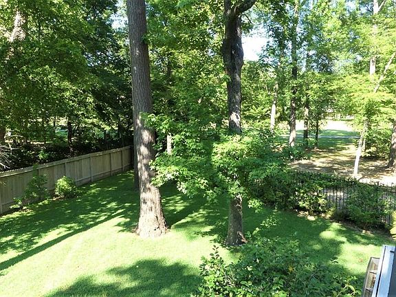 You can see the golf course from the 2nd floor deck.  Great place to sunbathe!