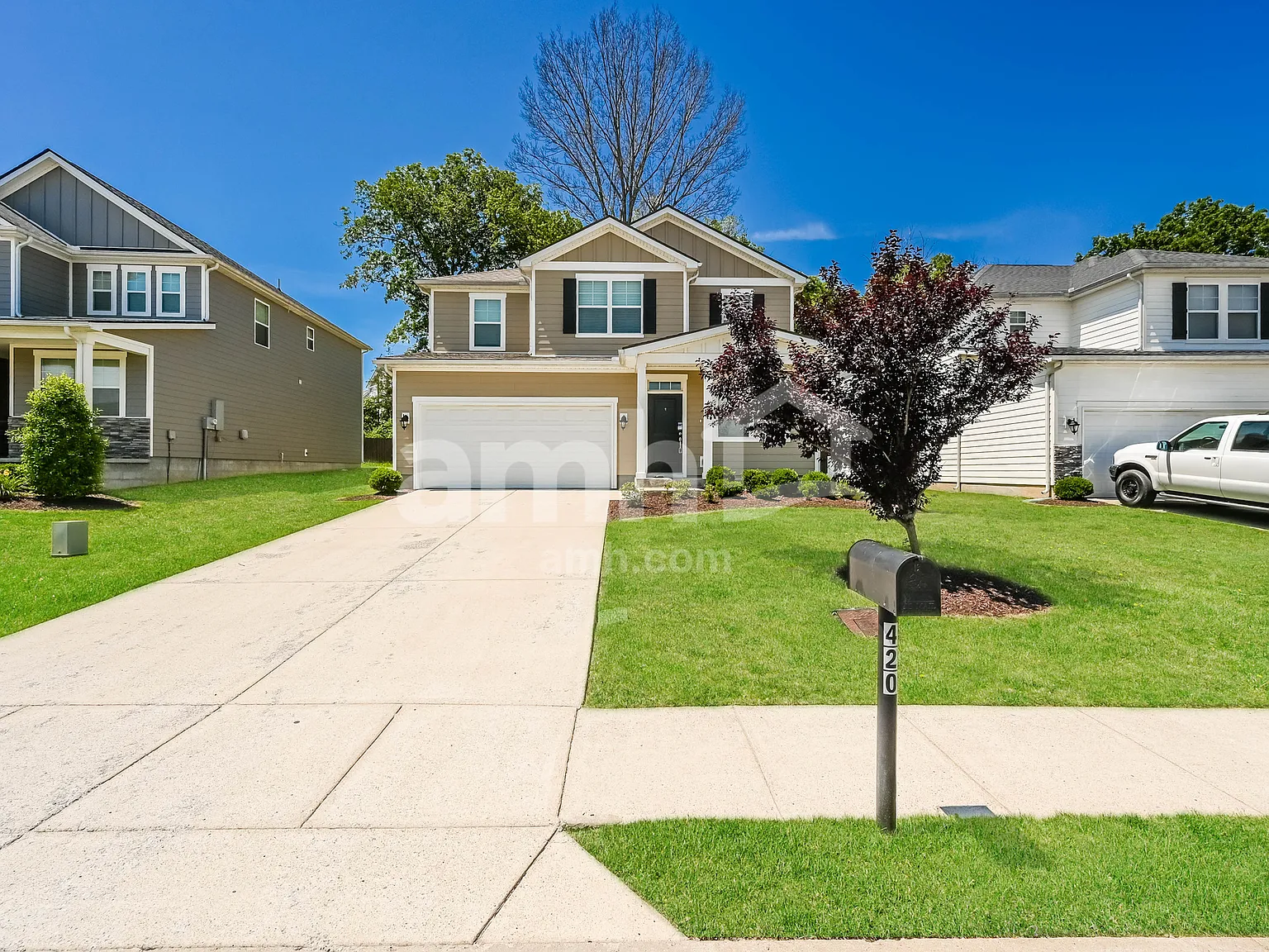 4 bed, 2.5 bath, 2209 sqft, $2,600 — Photo 1