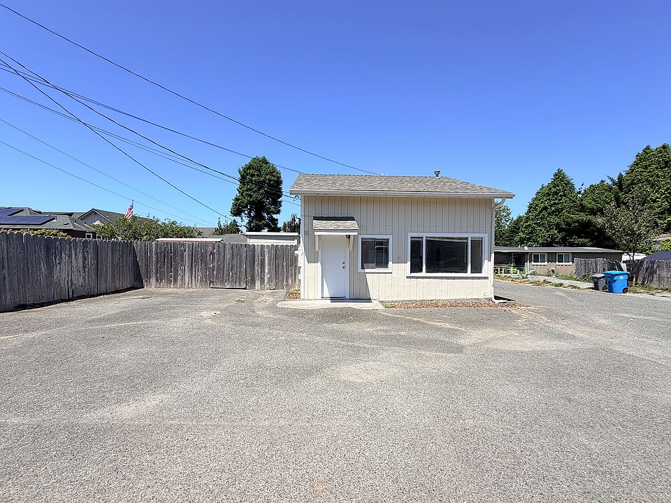 1st image of 3521 Teal Ln