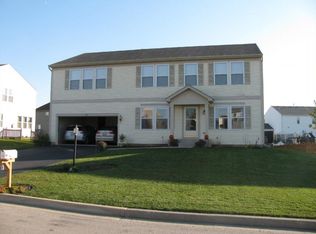 115 Cottonwood Blvd, Kirkland, IL 60146
