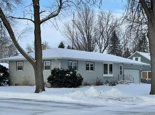 116 3rd St S, Raymond, MN 56282