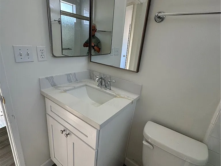 656 Lemar Park Dr #D — Photo 23